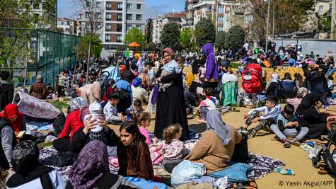 Powerful earthquake shakes Istanbul