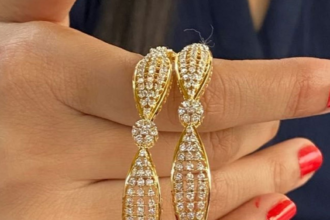 Sparkle and Sophistication: The Ultimate Guide to Styling Diamond Bangles