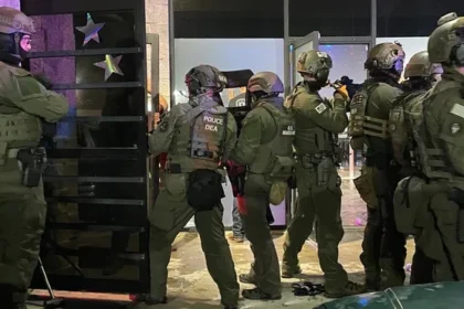 Over 100 migrants arrested in Colorado nightclub