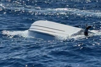 1 Dead, 4 Rescued and 5 Missing after a Boat Capsized off Florida Coast