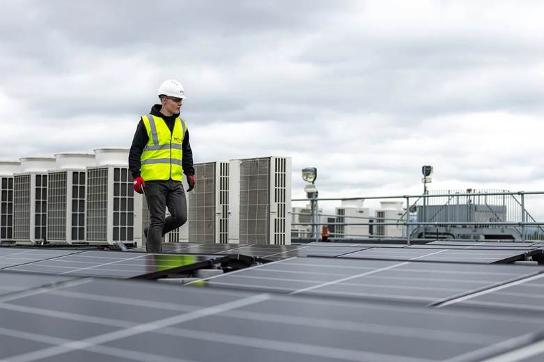 Unlocking the Potential of Solar Energy: Business and Tech Opportunities in a Growing Industry