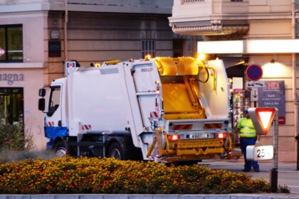 4 Ways to Find Efficient Junk Removal Services for a Clutter-Free Space