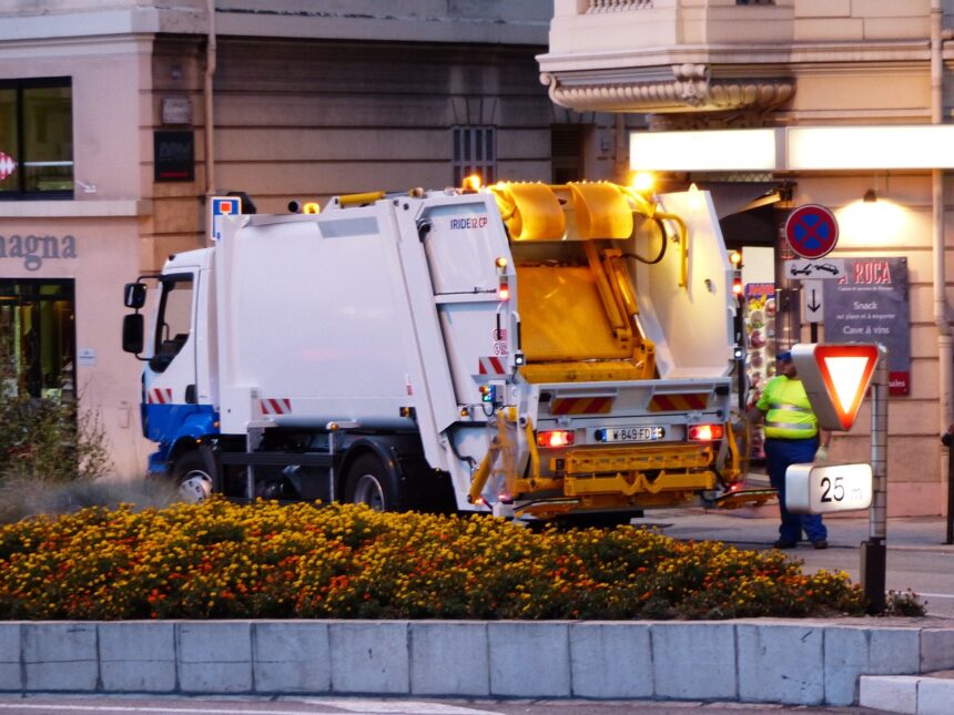 4 Ways to Find Efficient Junk Removal Services for a Clutter-Free Space