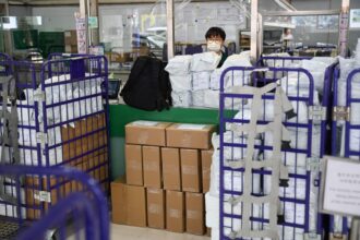 Hongkong Post Halts Goods Mail Services to US over "Bullying" Tariff