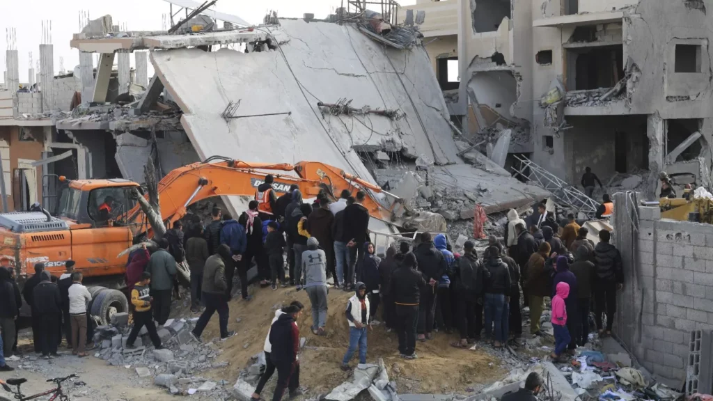 Israeli strikes kill 13 in Gaza