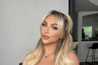 Kayley Gunner Biography, Net Worth, Boyfriend, Age, Height, Weight, Family and Children, Body Measurement and Social Media Profile