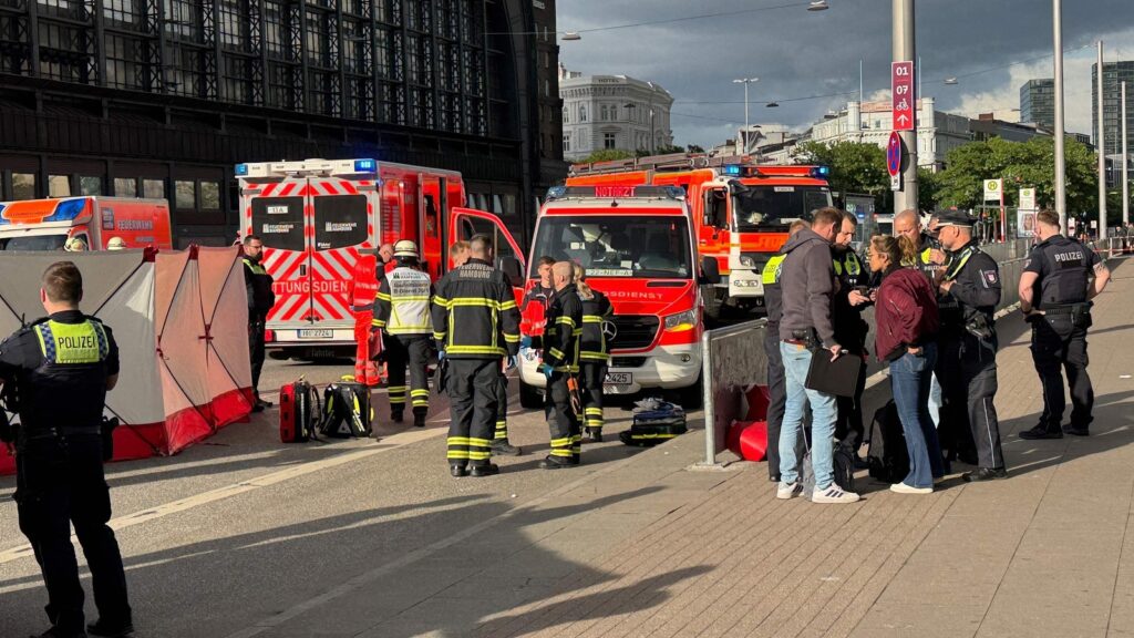 At least 12 Injured in Knife Attack in Hamburg