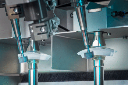 Choosing the Right Lens Edger Machine: A Guide for Eye Care Professionals
