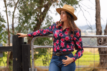 Thomas Cook Clothes: Practical and Comfortable Outfit Tips for Working Outdoors