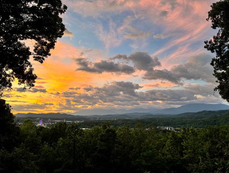 Everything You Need to Know Before Booking Your Getaway to the Smokies
