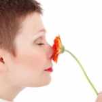 How the Right Fragrance Can Change the Mood Instantly