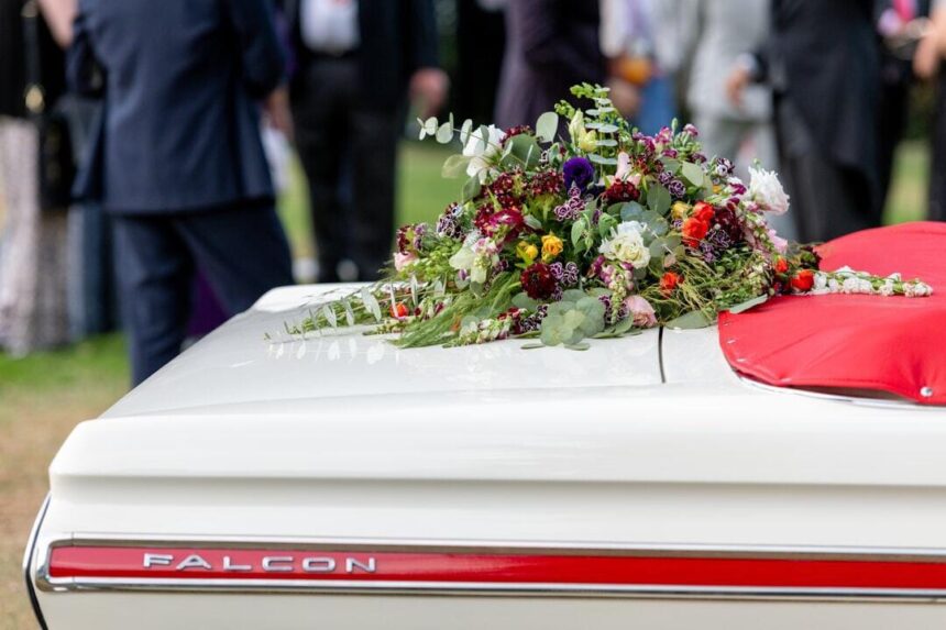 A Comprehensive Guide to Choosing the Right Memorial Structure