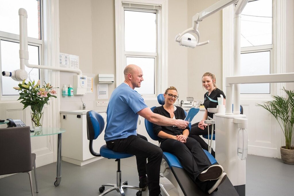 Warning Signs and Aftercare Tips for Dental Implant Success