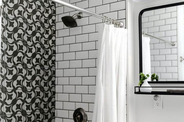 Shower Curtains – What Are the Key Benefits of Using Them?