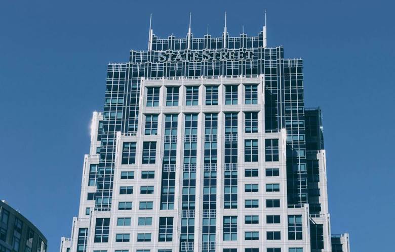 A picture of a modern skyscraper