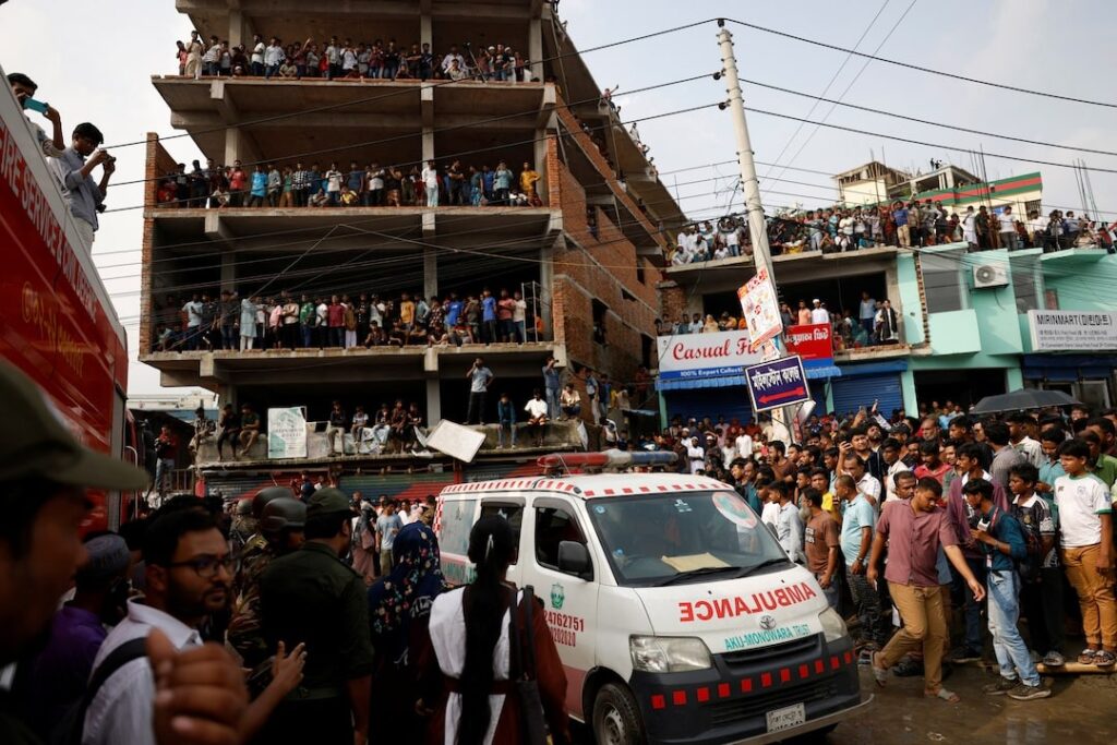 Bangladesh plane crash