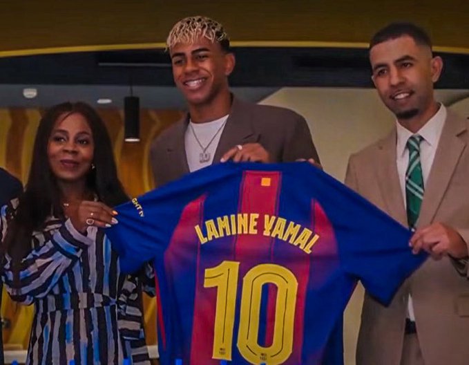 18-Year-Old Lamine Yamal Takes Over Messi's No. 10 Barcelona Jersey