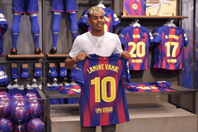 18-Year-Old Lamine Yamal Takes Over Messi's No. 10 Barcelona Jersey