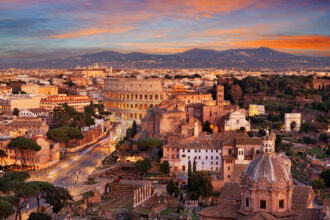 Skip the crowds, not the culture: choosing a private tour in Rome