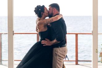 Woman Finally Says Yes After Boyfriend’s 43rd Proposal in Seven Years