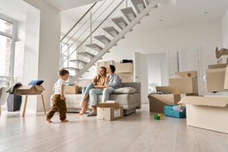 How to Navigate the Tenant Screening Process for Property Managers