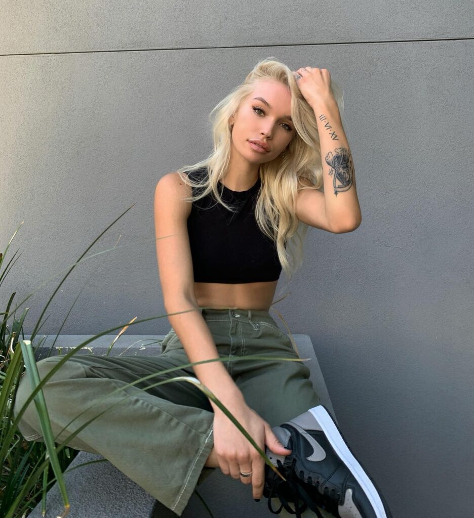 Rara Krupps's bio