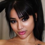 Yasmina Khan Biography