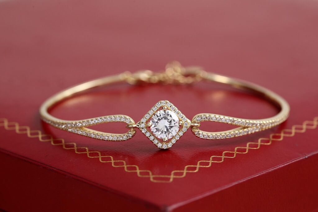 How Diamond Jewellery Choices Reflect Personal Style and Long-Term Value