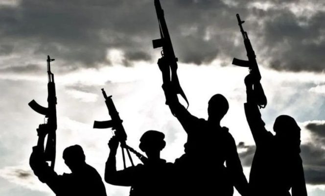 Gunmen killed eight security officials and kidnapped Chinese workers in Nigeria