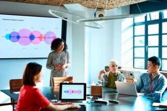 The 5 Best Modern HR AI Assistant Changing the Workplace